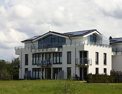 Apartment House Calmsailing, Borgerende