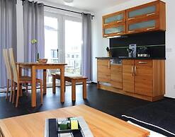 Apartment House Calmsailing, Borgerende