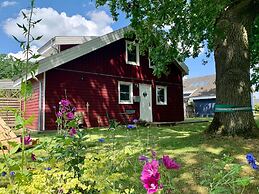 Lovely Holiday Home in Dummer Near Lake