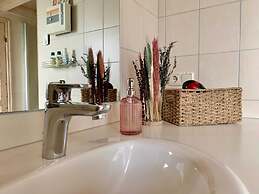 Lovely Holiday Home in Dummer Near Lake