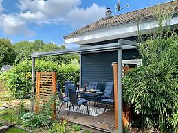 Lovely Holiday Home in Dummer Near Lake