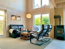 Lovely Holiday Home in Dummer Near Lake