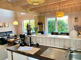 Lovely Holiday Home in Dummer Near Lake