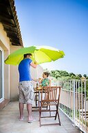 Residence Alba Rossa, Serra-di-ferro, Accommodation With Terrace or Ba