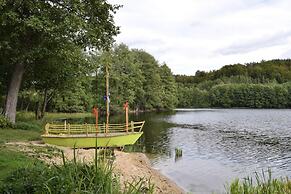 Semi-detached House Directly on the Lake, Stare Czaple