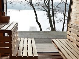 Semi-detached House Directly on the Lake, Stare Czaple