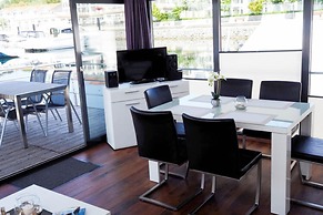 Houseboat in Boltenhagen