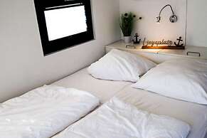 Houseboat in Boltenhagen