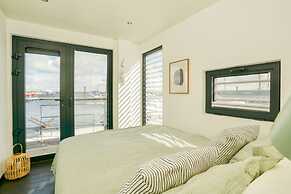 Houseboat in Boltenhagen