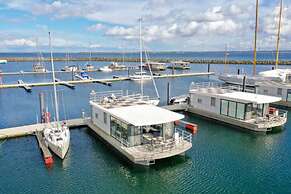 Houseboat in Boltenhagen