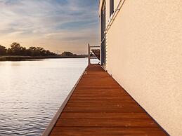 Houseboat in Ribnitz-damgarten