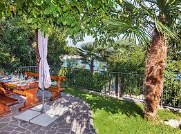 Splendid Beachfront Medveja Apartments