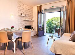 Splendid Beachfront Medveja Apartments