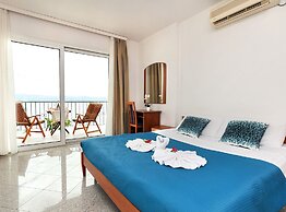 Splendid Beachfront Medveja Apartments