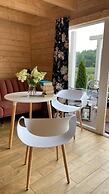 Scandinavian House Overlooking the Lake