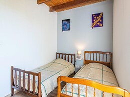 Tranquil Holiday Home in Soturac With Pool