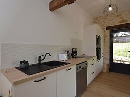 Tranquil Holiday Home in Soturac With Pool