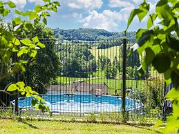 Tranquil Holiday Home in Soturac With Pool