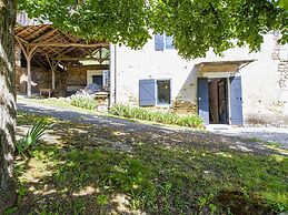 Tranquil Holiday Home in Soturac With Pool