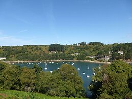 Apartment Near the Beach in Ploulec'h