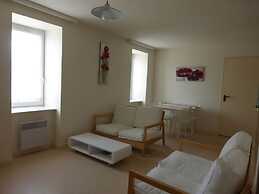 Apartment Near the Beach in Ploulec'h