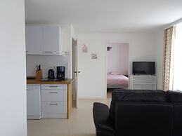 Apartment Near the Beach in Ploulec'h