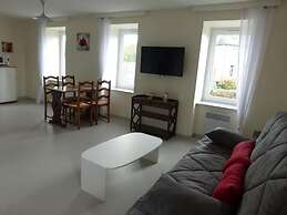 Apartment Near the Beach in Ploulec'h