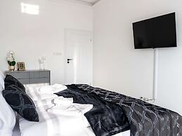 Apartment Overlooking the River, Sauna, Dziwnow