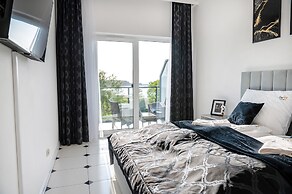 Apartment Overlooking the River, Sauna, Dziwnow