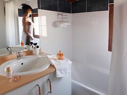 Res. La Barbacane, Carcassonne, Studio for 2 People