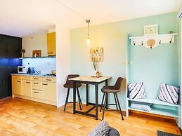 Vibrant Apartment in Baflo by Op de Roemte