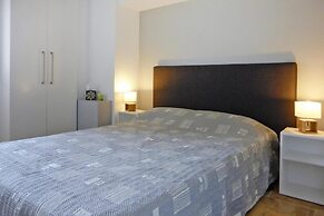Charming Holiday Flat With Shared Pool, Malaucene