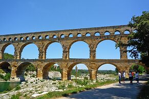 Holiday Cottage With Private Terrace, Bellegarde