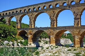 Holiday Cottage With Private Terrace, Bellegarde