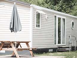 Fine Chalet With Microwave Located in the Ardennes