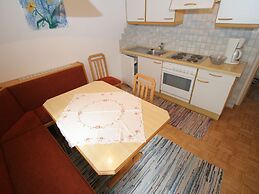 Lovely Apartment in Tropolach With Sauna