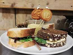 Comfortable Chalet With Airco, on a Holiday Park, at Just 1 km. From t