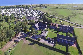 Holiday Complex Schuldt, Behrensdorf