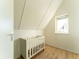 Beautiful Holiday Home in Scherpenisse With Charming Terrace