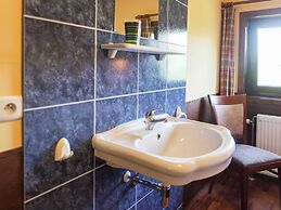 Atmospheric Holiday Home in Durbuy With Sauna