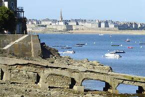 Terraced House, St Meloir des Ondes
