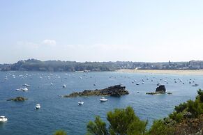 Terraced House, St Meloir des Ondes