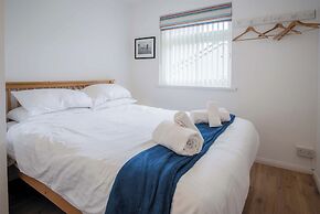 Bayview 61 - 2 Bedroom - Bayview Oxwich