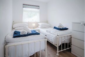 Bayview 61 - 2 Bedroom - Bayview Oxwich