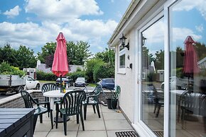 Bayview 61 - 2 Bedroom - Bayview Oxwich
