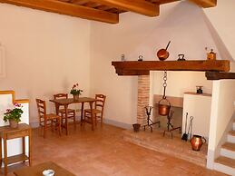 Rustic Holiday Home in Corciano With Swimming Pool