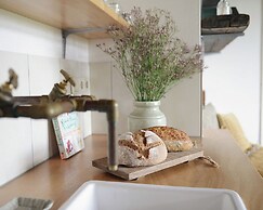 Apartment With Terrace With Sufficient Garden