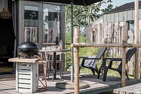 Apartment With Terrace With Sufficient Garden