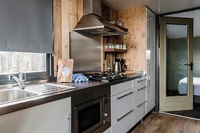 Apartment With Terrace With Sufficient Garden