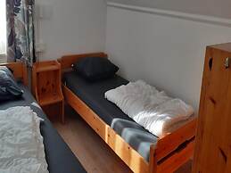 Cosy Bungalow Near the Beach